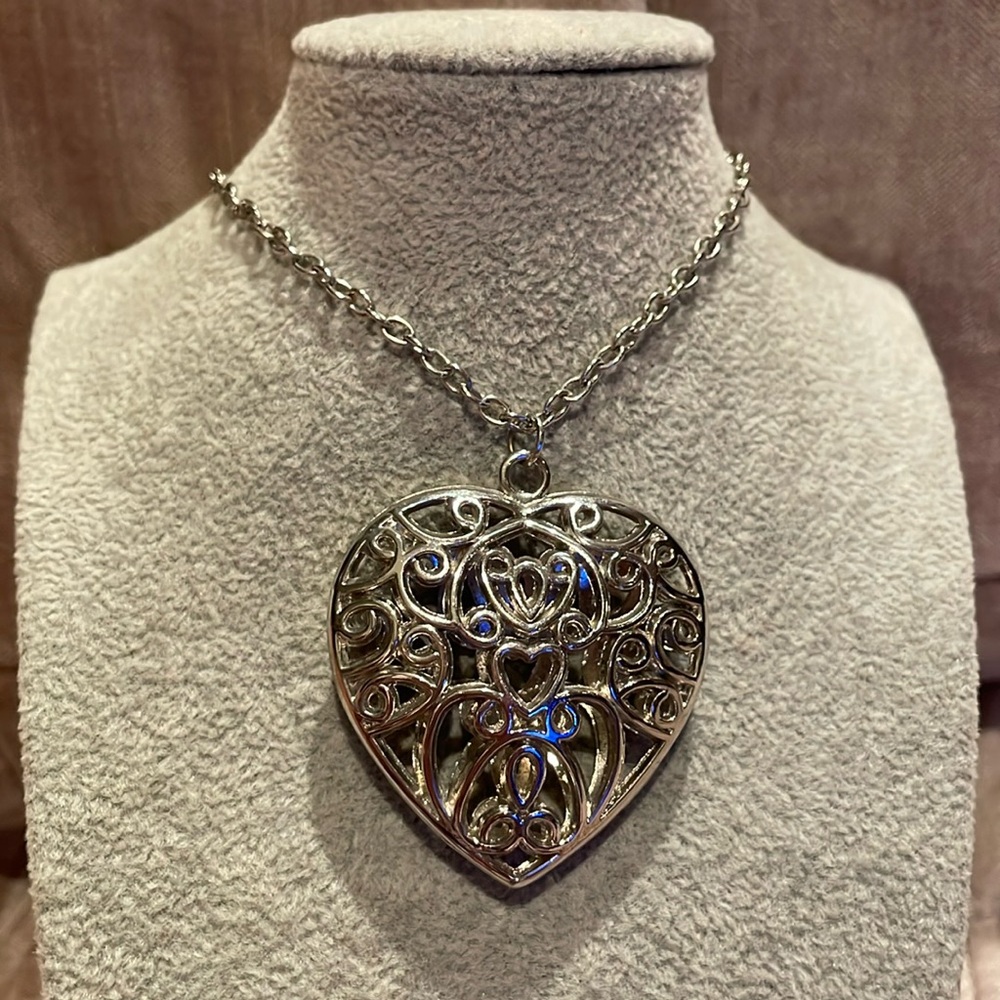 Puffy Silver Scroll Heart Pendant Necklace 30” Chain heart 1 3/4” wide